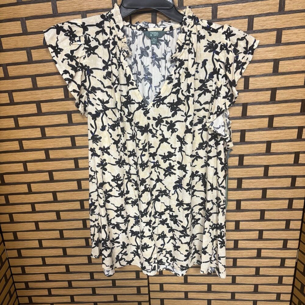 Terra & Sky Tan Floral Blouse Size 1X